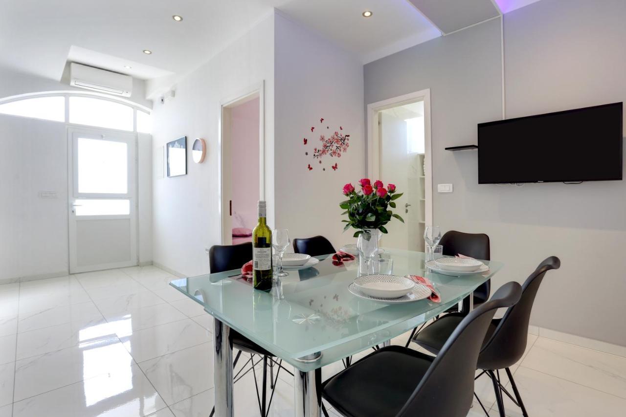 Adorable Apartment Ena Kastela Exterior photo