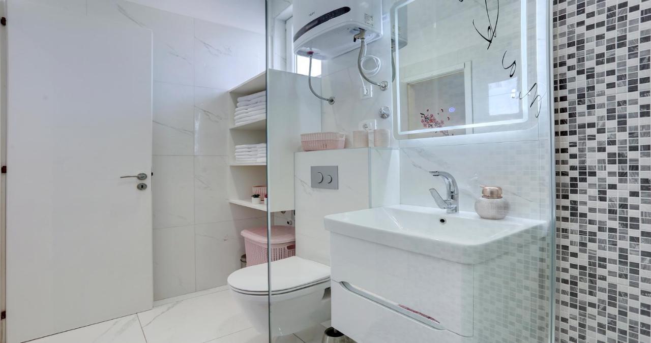 Adorable Apartment Ena Kastela Exterior photo